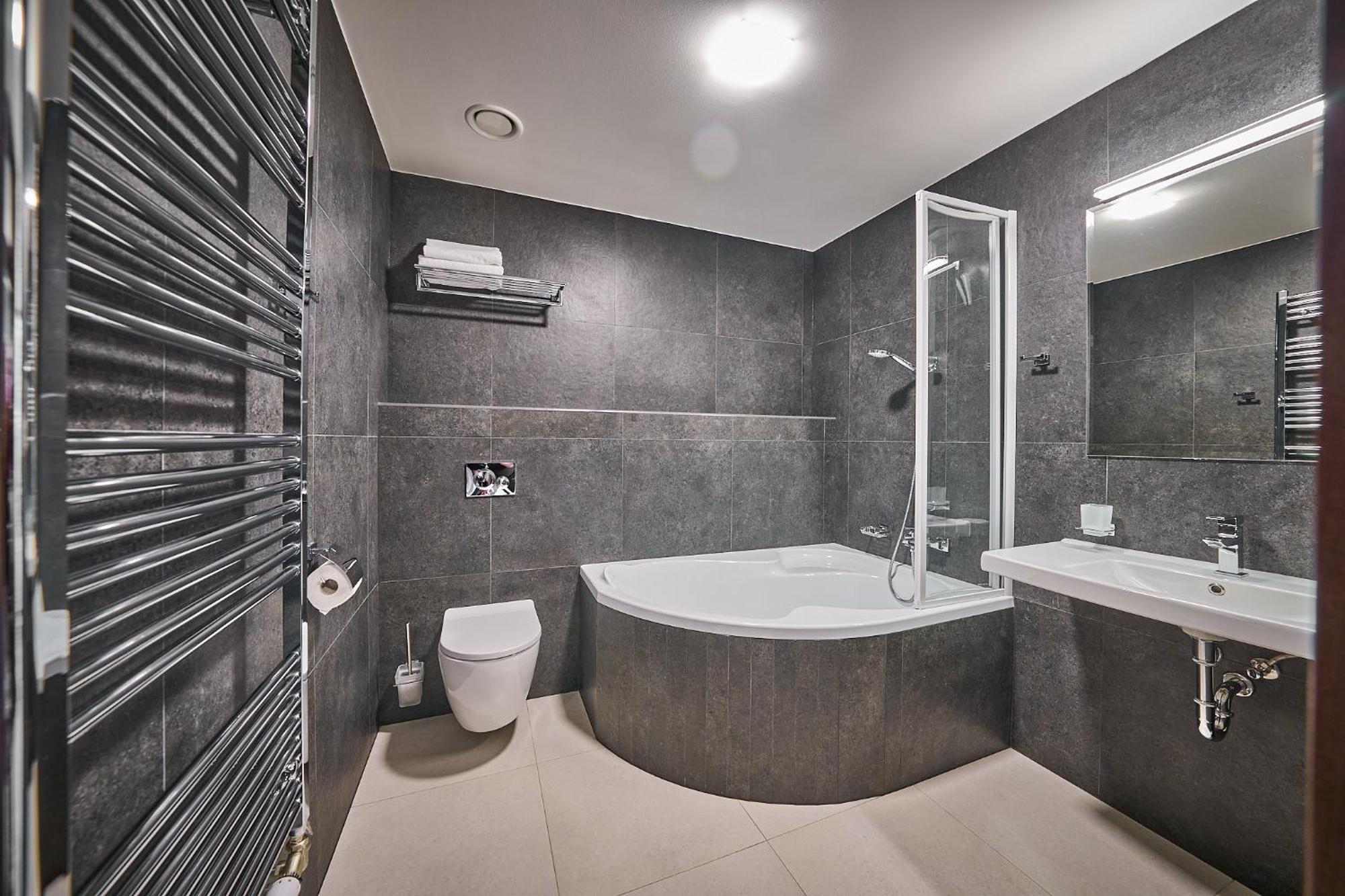 Wellness Hotel Queens Marianske Lazne Exterior photo