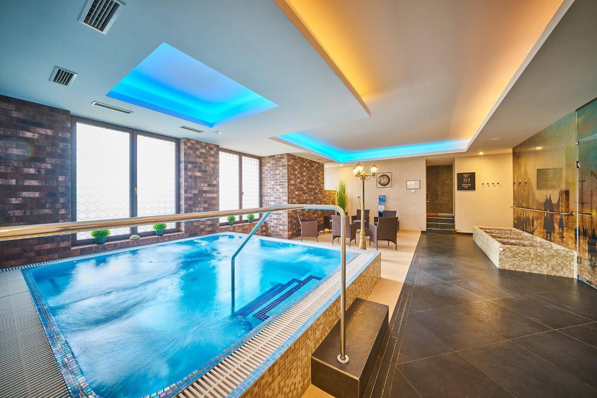 Wellness Hotel Queens Marianske Lazne Exterior photo